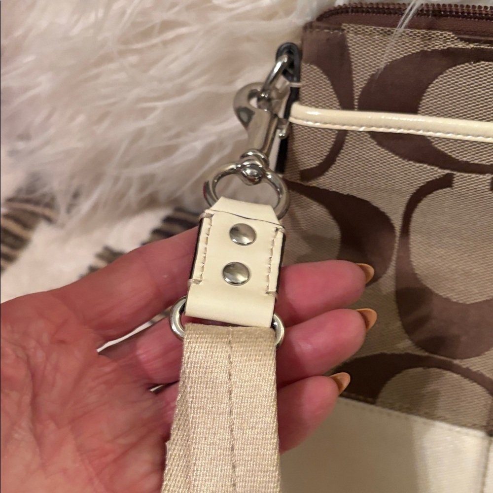 Coach Tan and Cream Swingpack Crossbody Bag - Picture 5 of 16